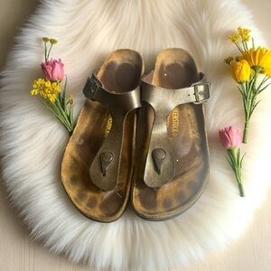 Birkenstock Gizeh Bronze Brown Metallic Sandals EU 40 / US Women’s 9